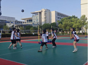 免费观看已满十八岁电视剧两女