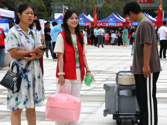 免费观看已满十八岁电视剧两女