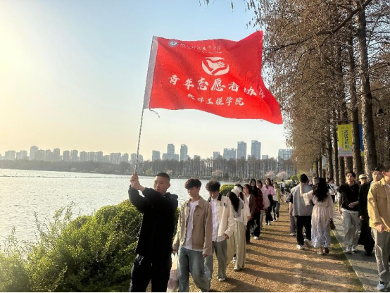 免费观看已满十八岁电视剧两女