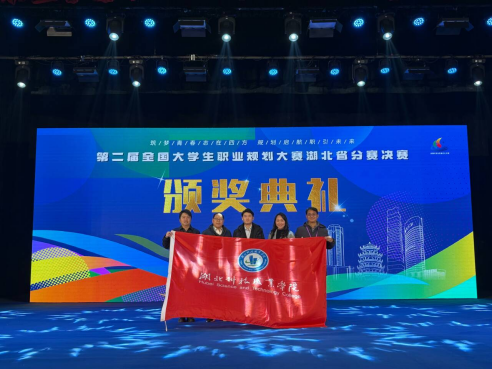 免费观看已满十八岁电视剧两女