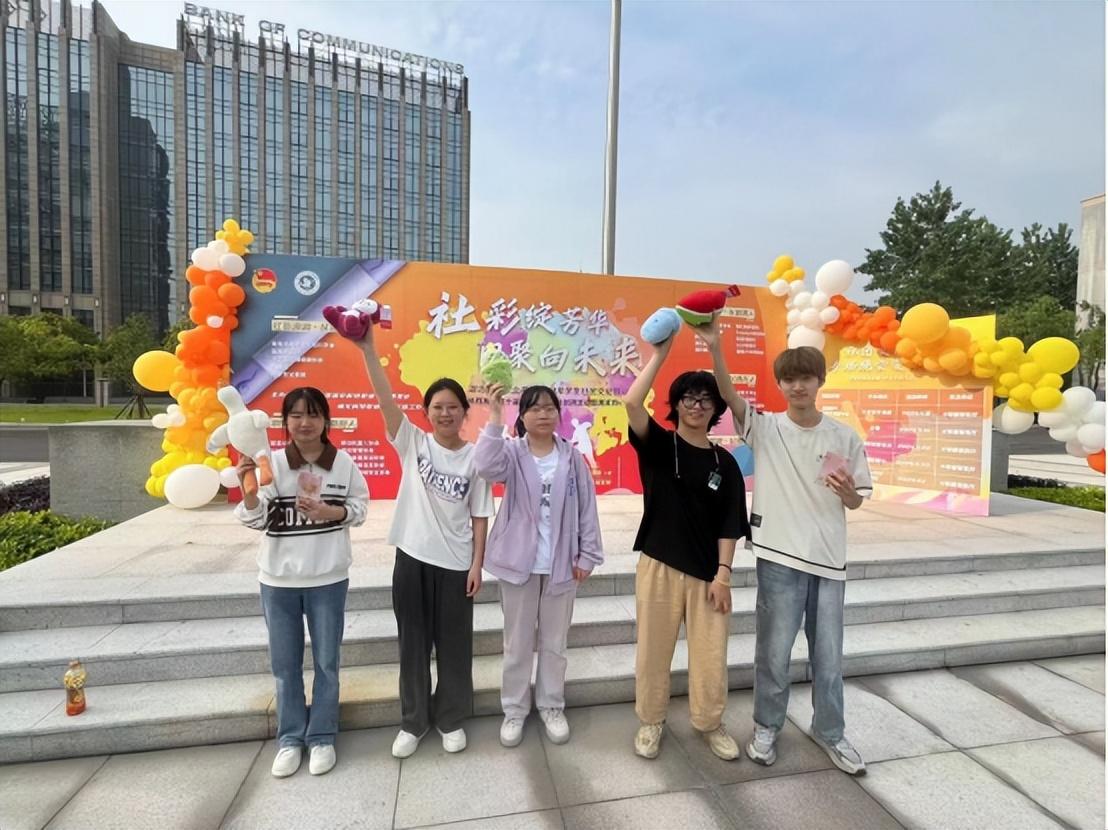 免费观看已满十八岁电视剧两女
