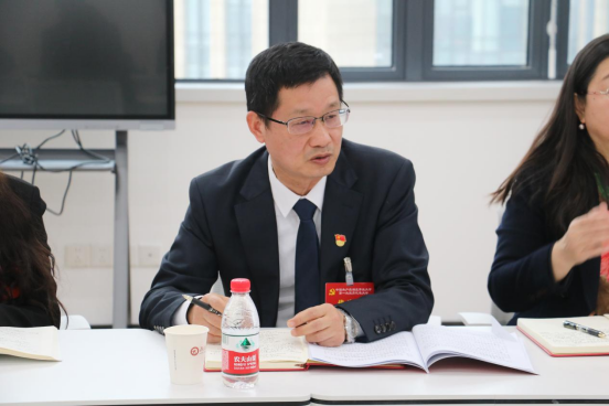 免费观看已满十八岁电视剧两女