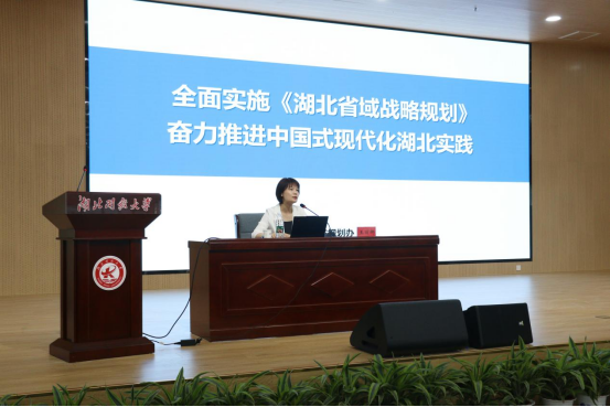 免费观看已满十八岁电视剧两女