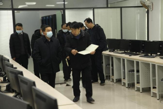 免费观看已满十八岁电视剧两女