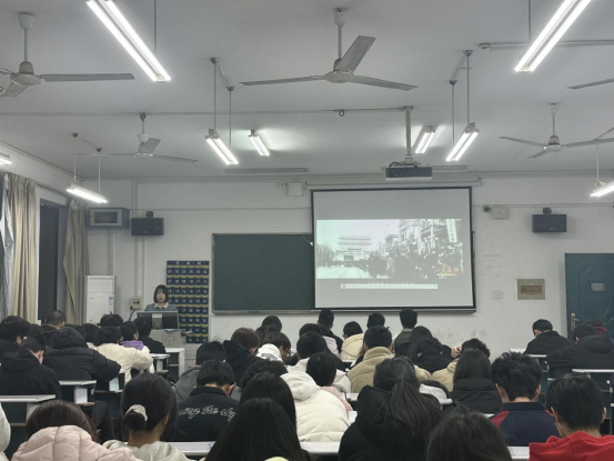 免费观看已满十八岁电视剧两女