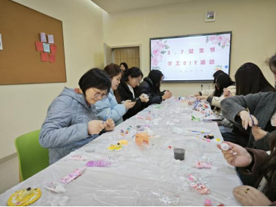 免费观看已满十八岁电视剧两女