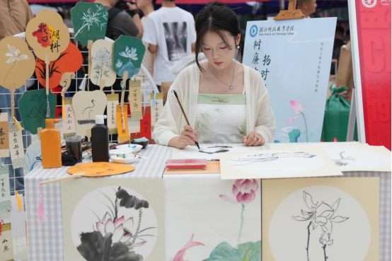 免费观看已满十八岁电视剧两女