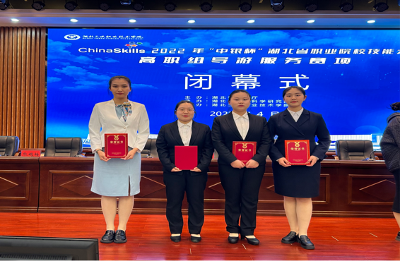 免费观看已满十八岁电视剧两女