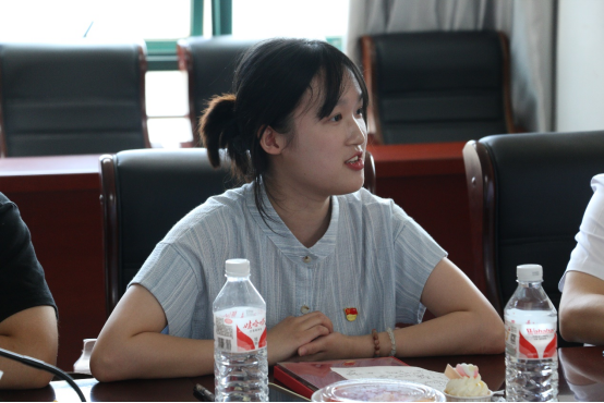 免费观看已满十八岁电视剧两女