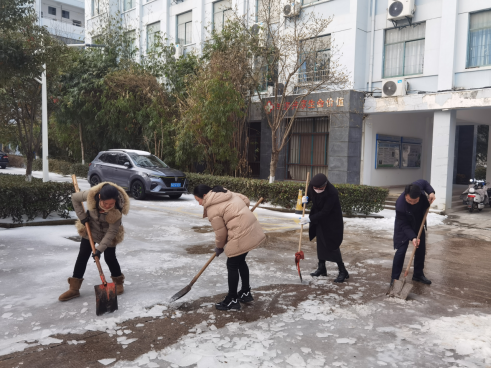 免费观看已满十八岁电视剧两女