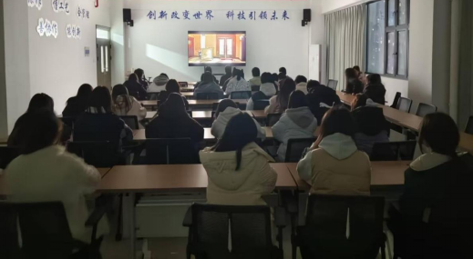 免费观看已满十八岁电视剧两女