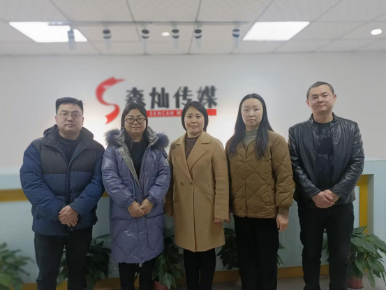 免费观看已满十八岁电视剧两女
