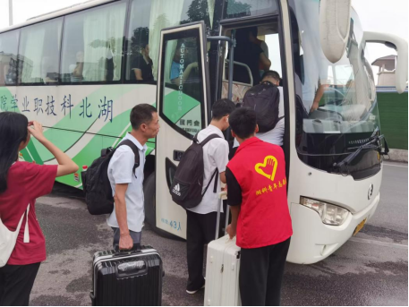 免费观看已满十八岁电视剧两女