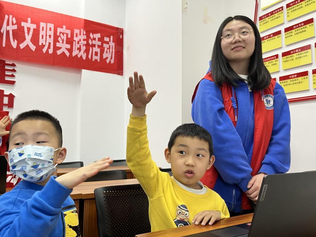 免费观看已满十八岁电视剧两女