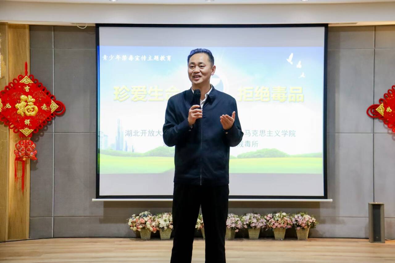 免费观看已满十八岁电视剧两女