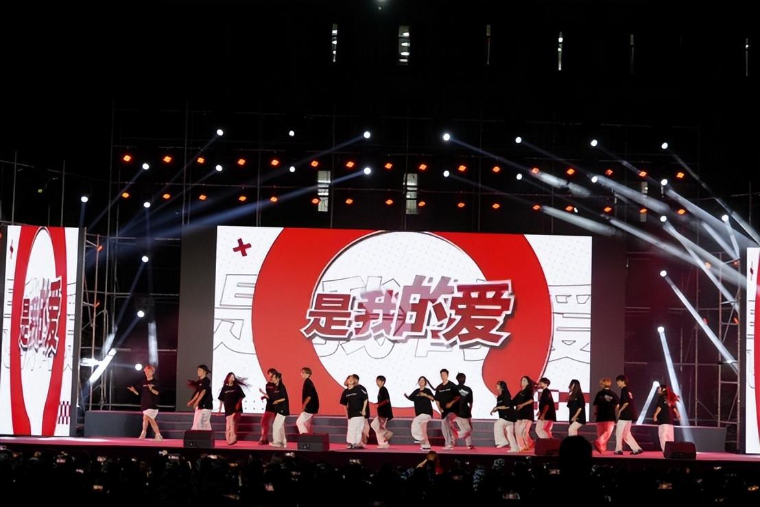 免费观看已满十八岁电视剧两女
