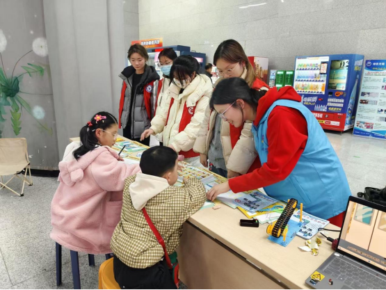 免费观看已满十八岁电视剧两女