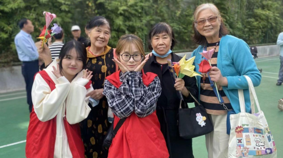 免费观看已满十八岁电视剧两女