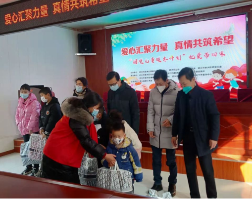 免费观看已满十八岁电视剧两女
