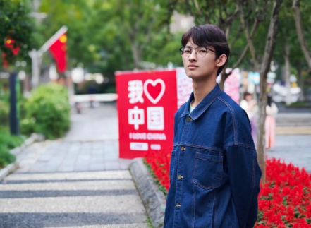 免费观看已满十八岁电视剧两女