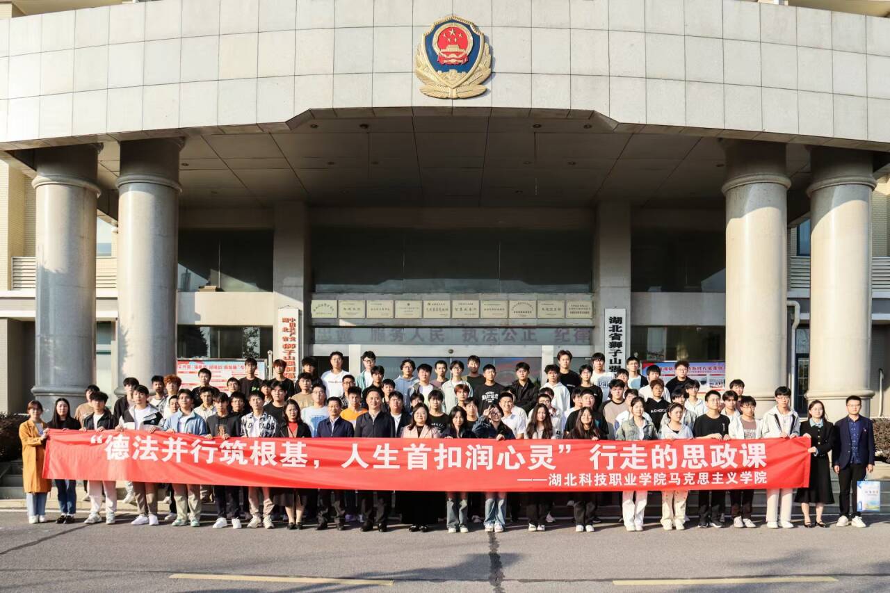免费观看已满十八岁电视剧两女