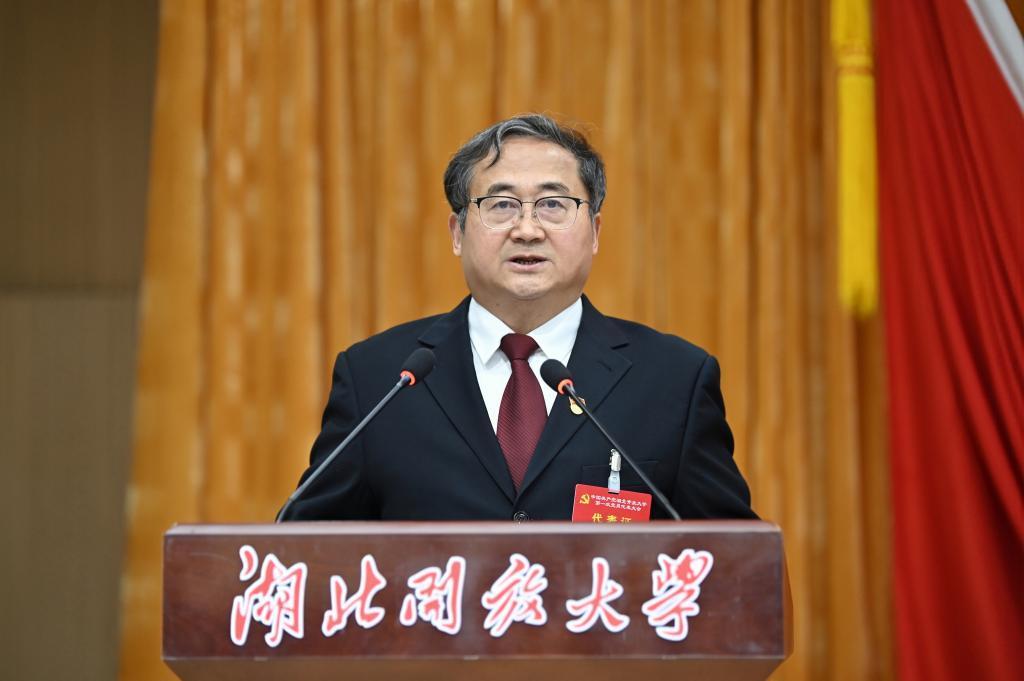 免费观看已满十八岁电视剧两女