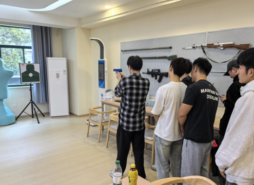 免费观看已满十八岁电视剧两女