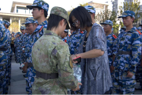 免费观看已满十八岁电视剧两女
