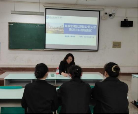 免费观看已满十八岁电视剧两女
