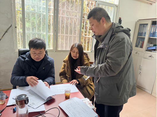免费观看已满十八岁电视剧两女