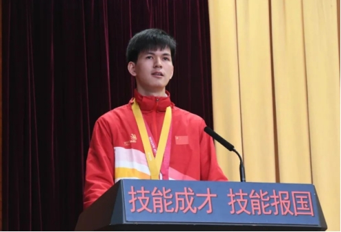 免费观看已满十八岁电视剧两女