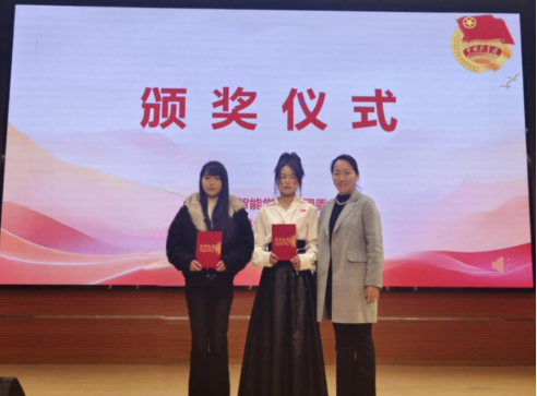 免费观看已满十八岁电视剧两女