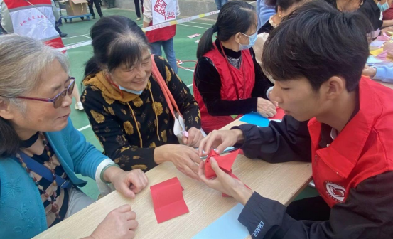 免费观看已满十八岁电视剧两女