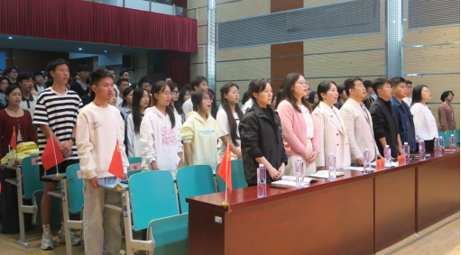 免费观看已满十八岁电视剧两女