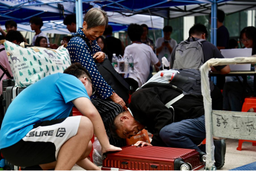 免费观看已满十八岁电视剧两女