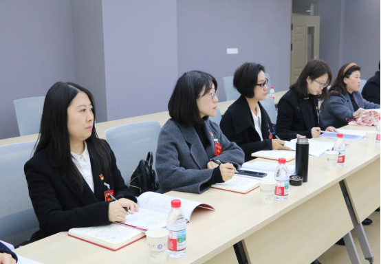 免费观看已满十八岁电视剧两女