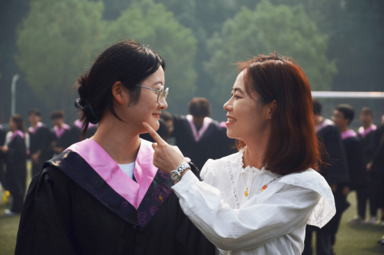免费观看已满十八岁电视剧两女