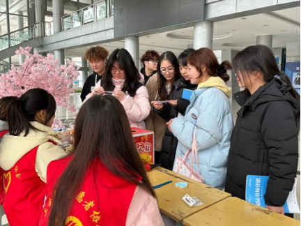免费观看已满十八岁电视剧两女