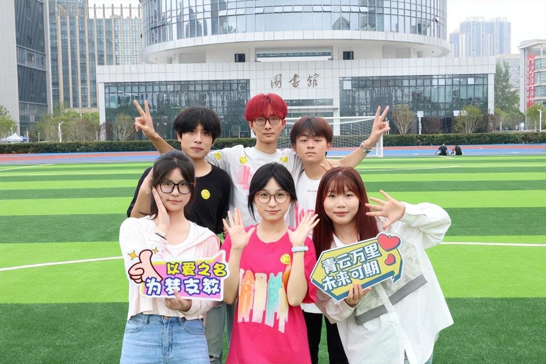 免费观看已满十八岁电视剧两女