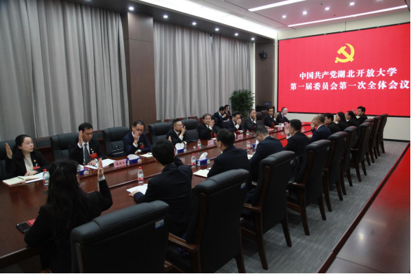 免费观看已满十八岁电视剧两女