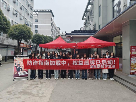 免费观看已满十八岁电视剧两女