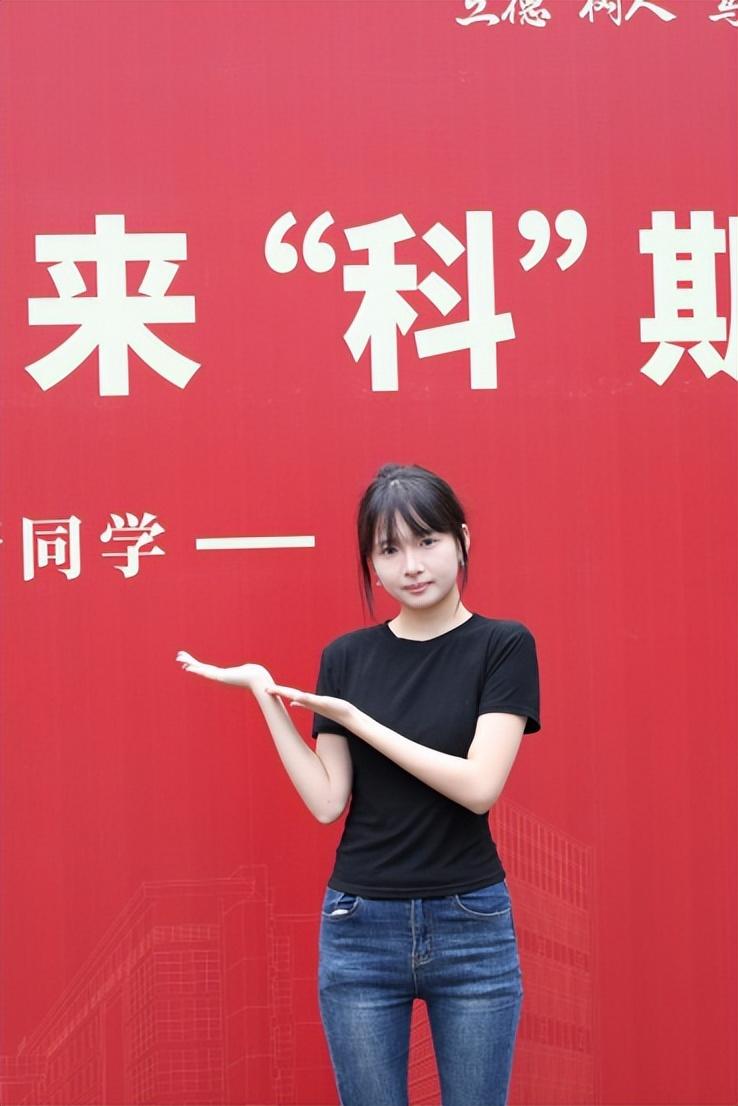 免费观看已满十八岁电视剧两女