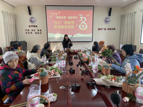 免费观看已满十八岁电视剧两女