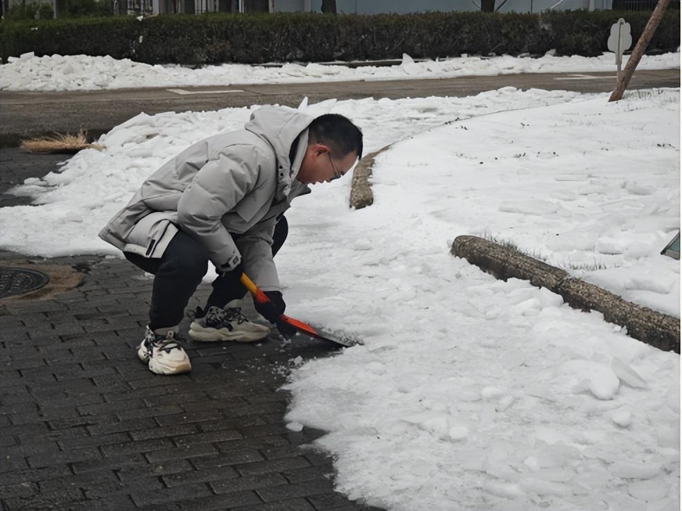 免费观看已满十八岁电视剧两女