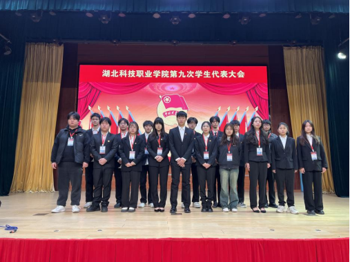 免费观看已满十八岁电视剧两女