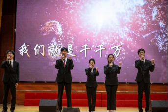 免费观看已满十八岁电视剧两女