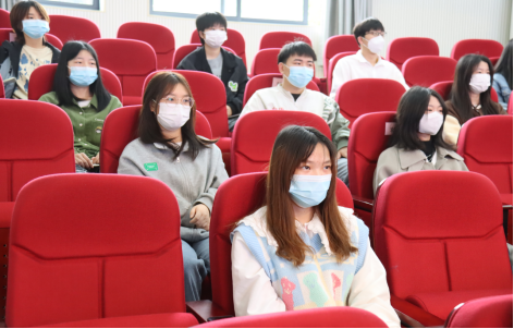 免费观看已满十八岁电视剧两女