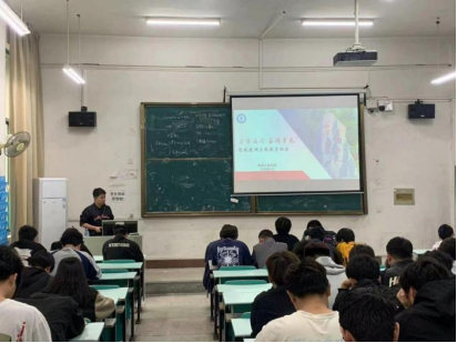 免费观看已满十八岁电视剧两女