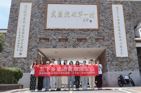 免费观看已满十八岁电视剧两女