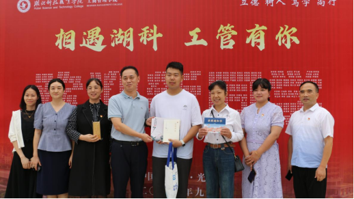 免费观看已满十八岁电视剧两女